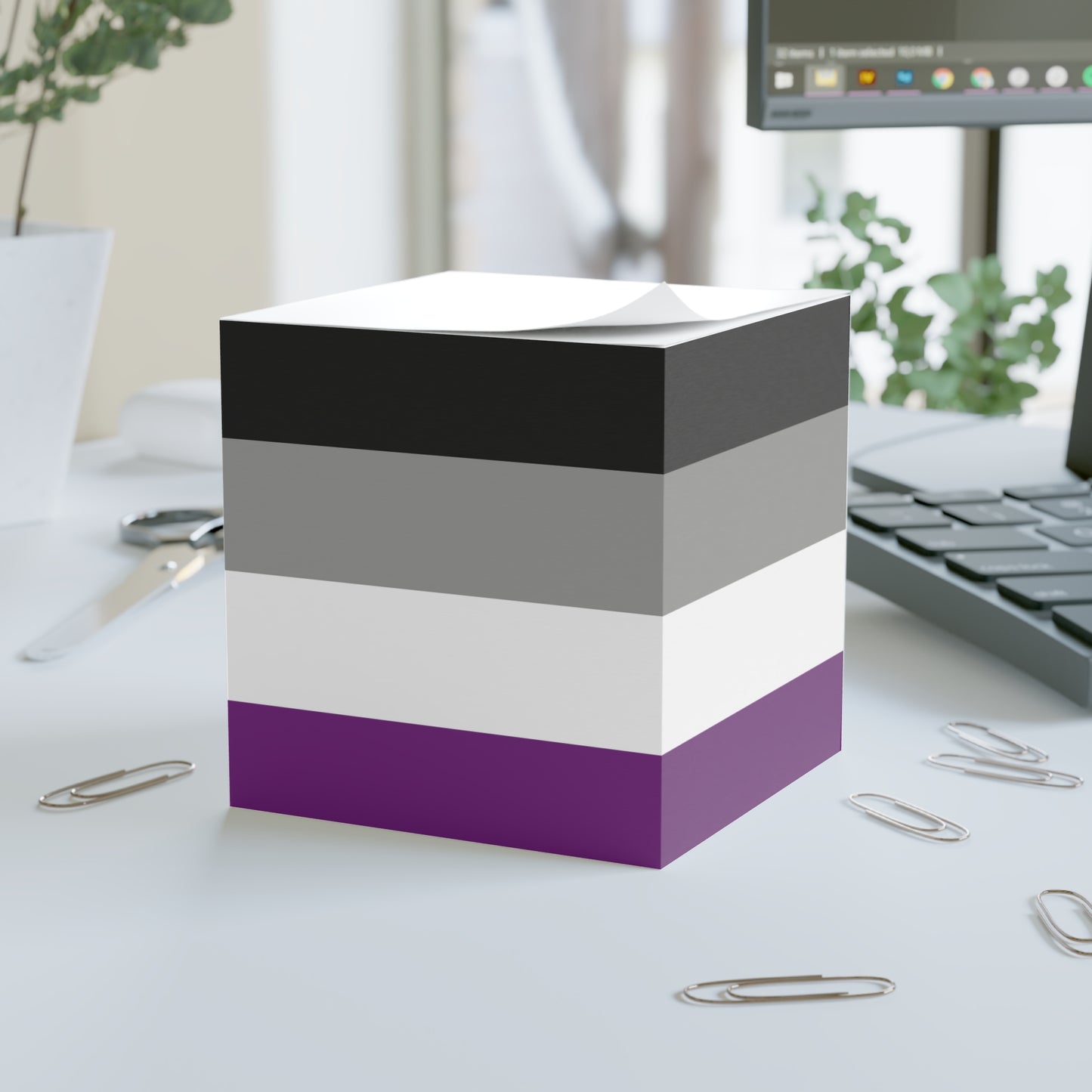 Smol Asexual Note Cube